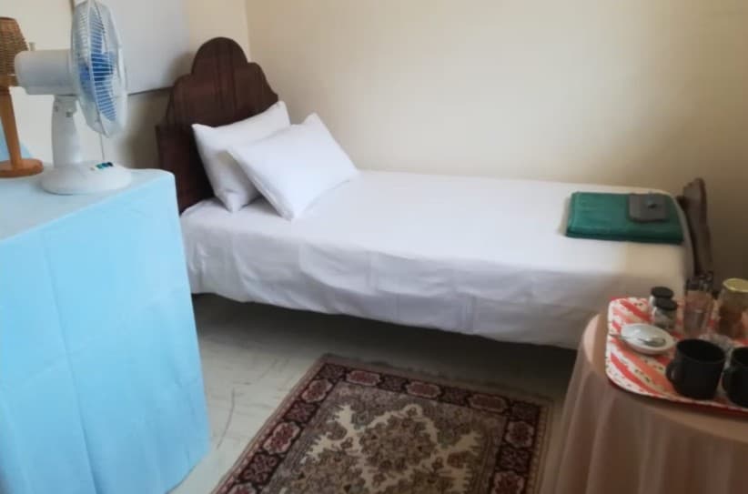 The Daisy Room at Oase Guesthouse, a compact single room